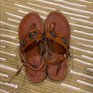 American Eagle sandals